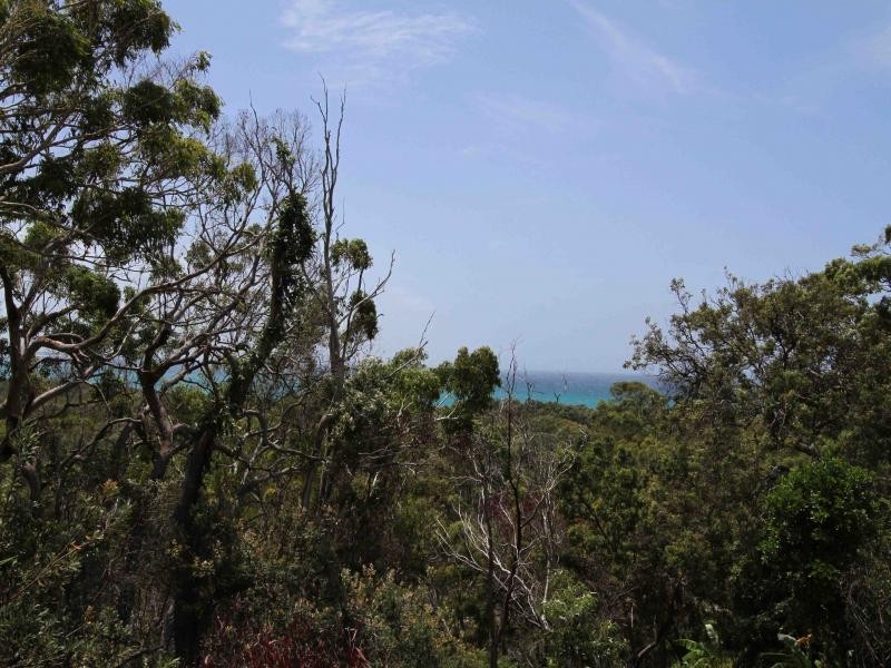 7 Merinda Cres, Point Lookout QLD 4183