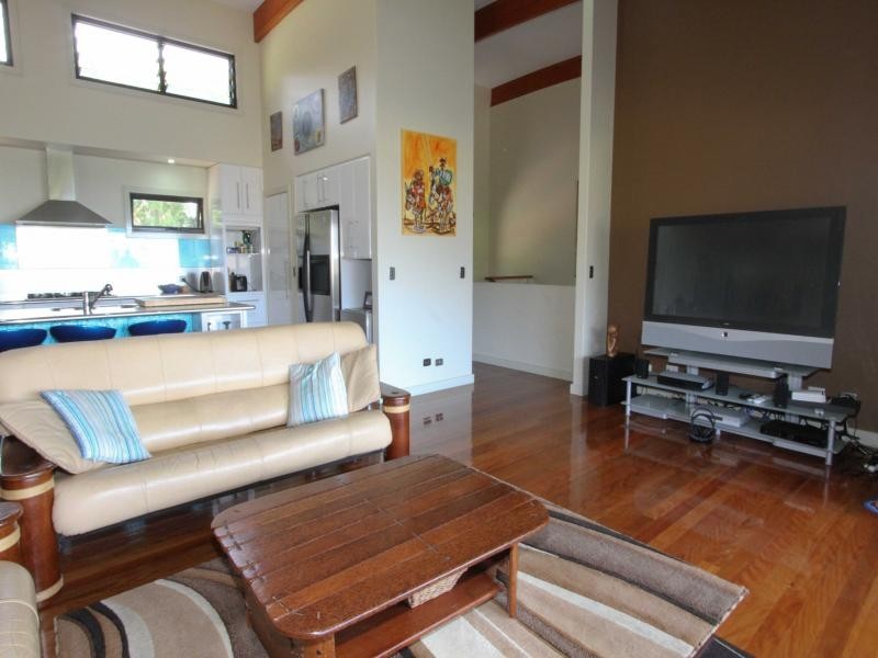 7 Merinda Cres, Point Lookout QLD 4183