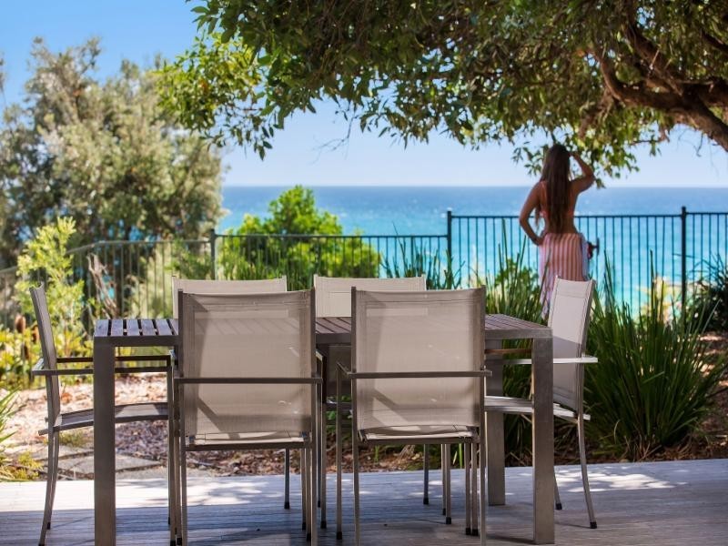 1/Waves Resort Dickson Way, Point Lookout QLD 4183