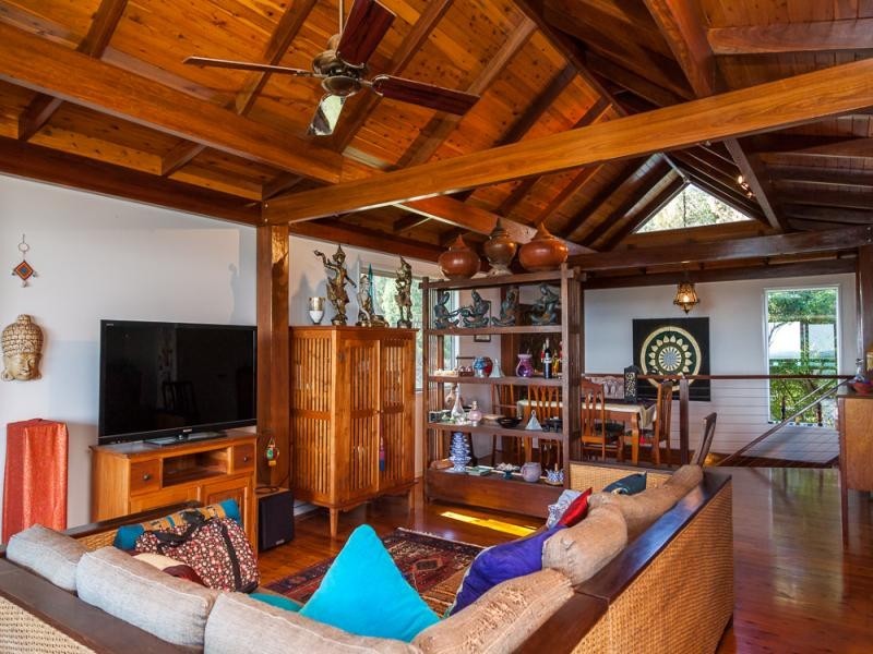 53 Rainbow Crescent, Dunwich QLD 4183