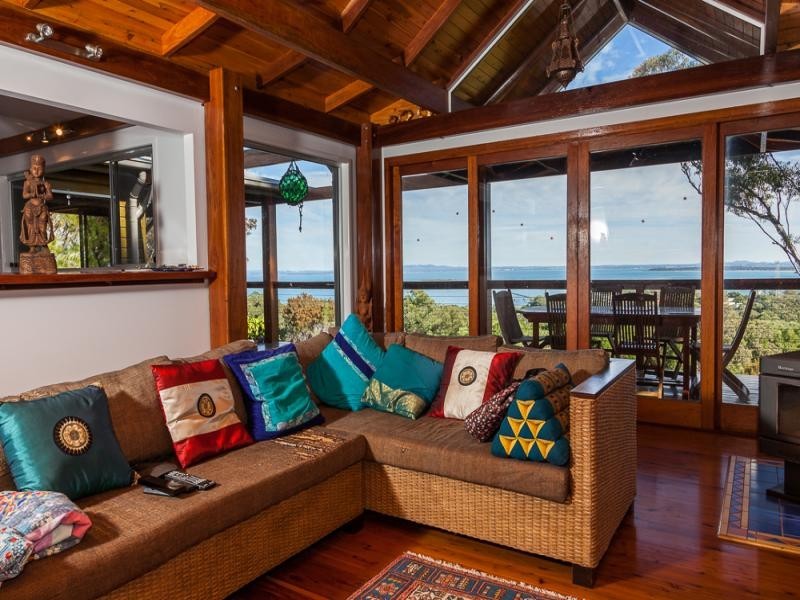 53 Rainbow Crescent, Dunwich QLD 4183