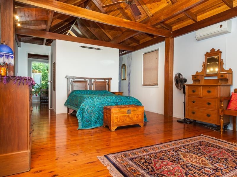 53 Rainbow Crescent, Dunwich QLD 4183