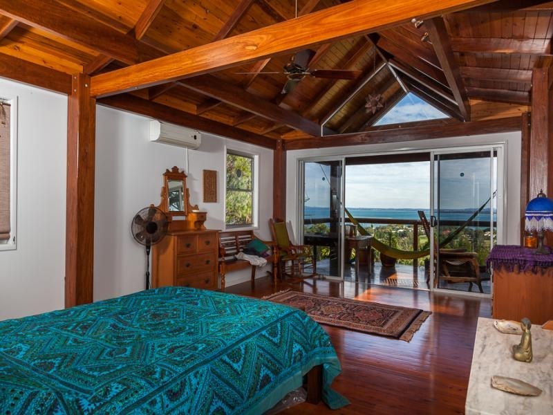 53 Rainbow Crescent, Dunwich QLD 4183