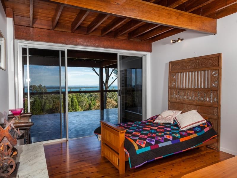 53 Rainbow Crescent, Dunwich QLD 4183