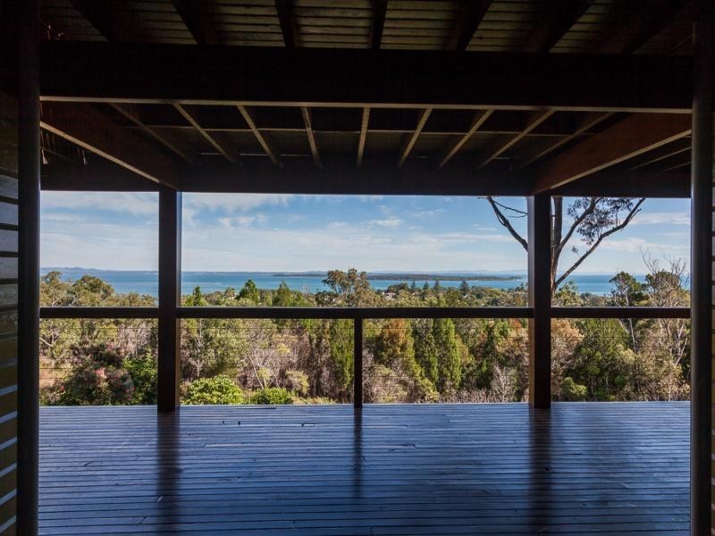 53 Rainbow Crescent, Dunwich QLD 4183