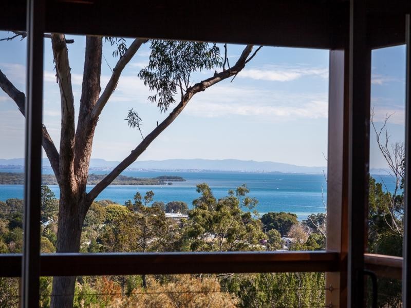 53 Rainbow Crescent, Dunwich QLD 4183