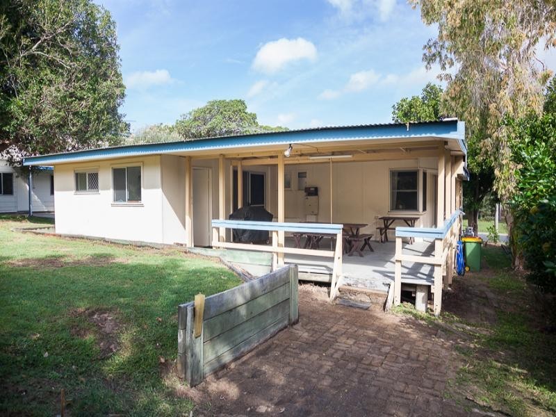 19 Bambara St, Point Lookout QLD 4183
