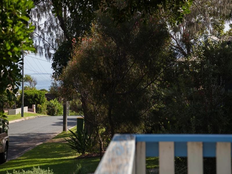 19 Bambara St, Point Lookout QLD 4183