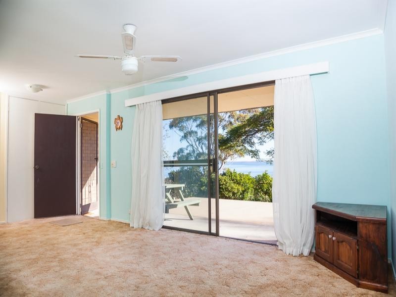 65 Rainbow Crescent, Dunwich QLD 4183