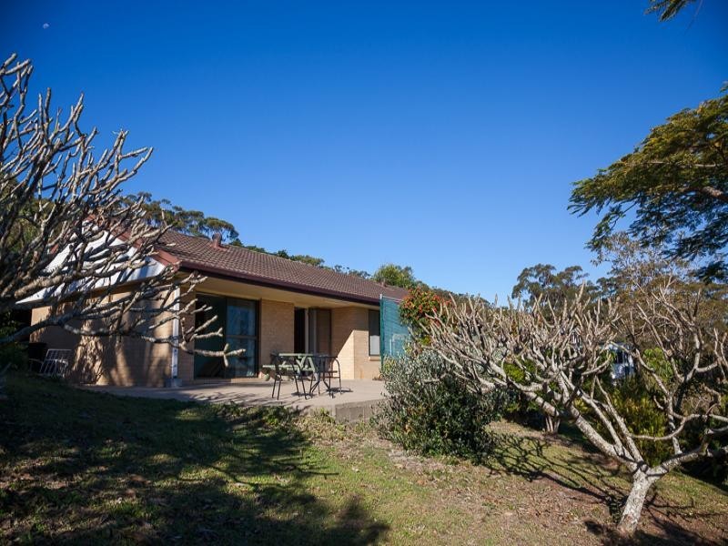 65 Rainbow Crescent, Dunwich QLD 4183