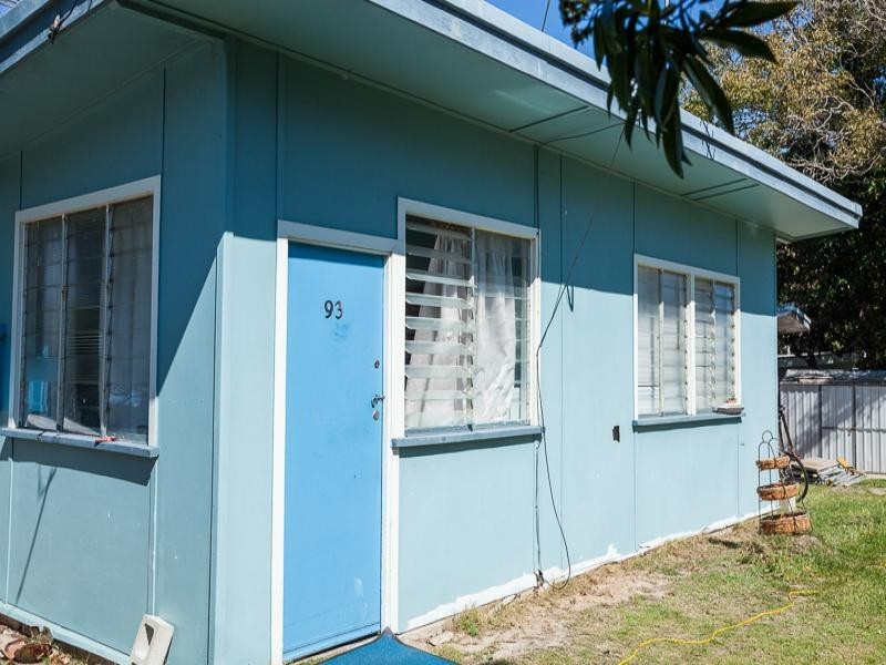 93 Mooloomba Rd, Point Lookout QLD 4183