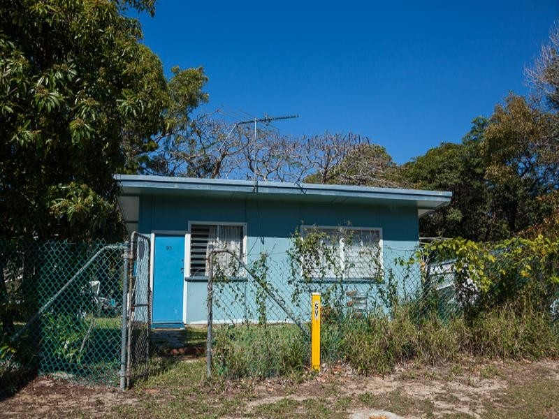 93 Mooloomba Rd, Point Lookout QLD 4183