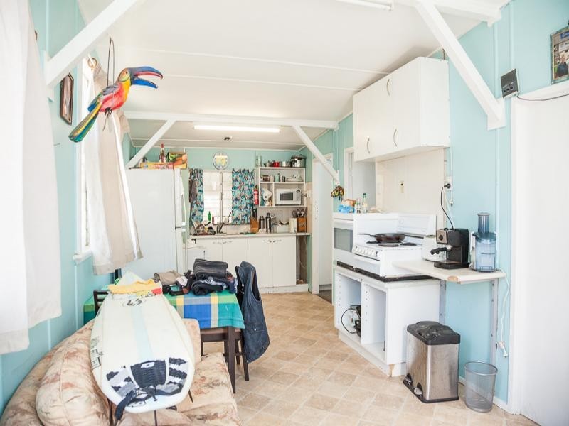 93 Mooloomba Rd, Point Lookout QLD 4183