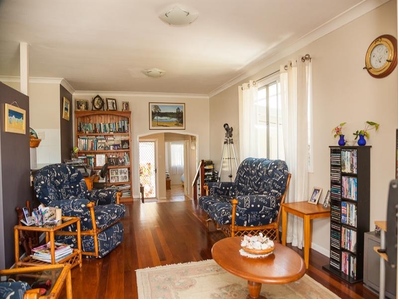 28 Petrie Street, Dunwich QLD 4183