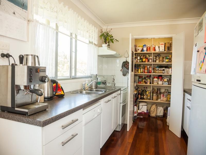 28 Petrie Street, Dunwich QLD 4183