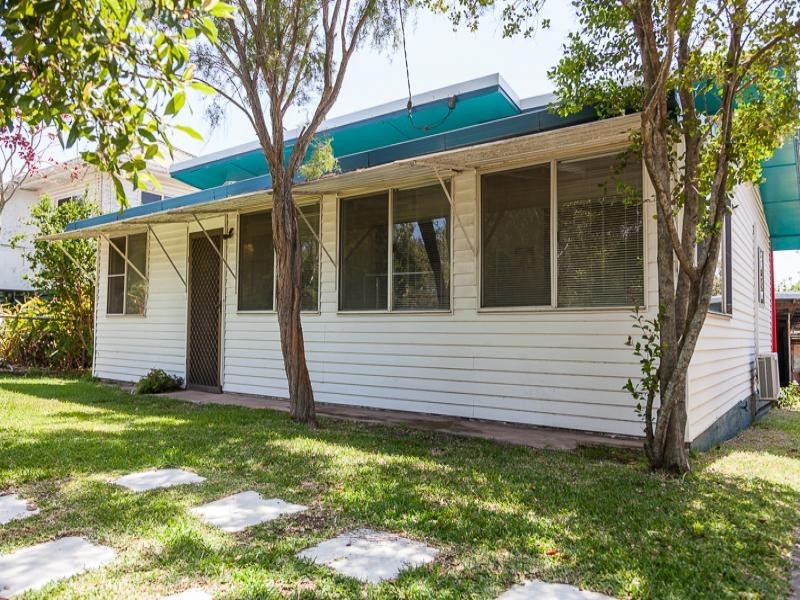 6 Oxley Parade, Dunwich QLD 4183