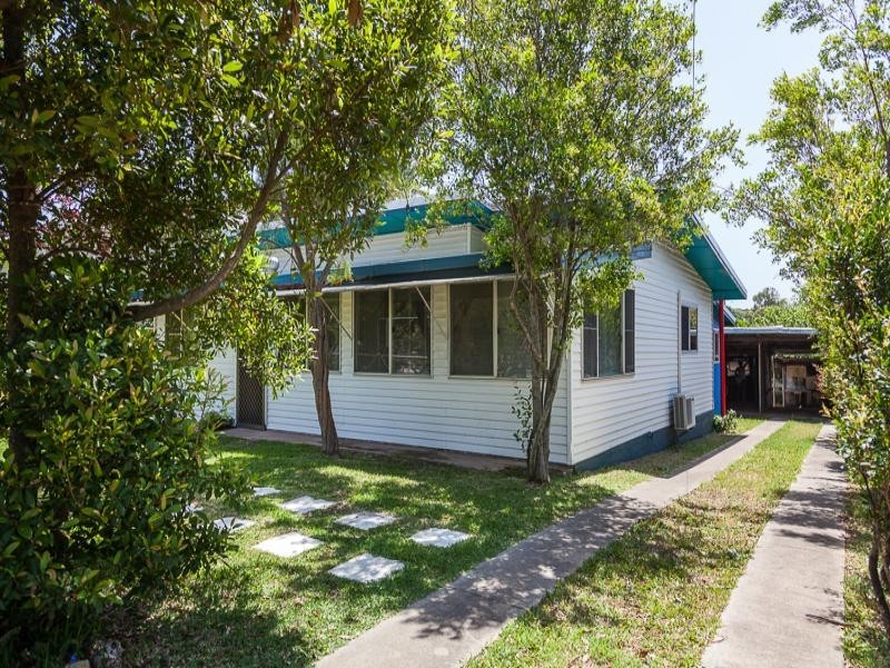 6 Oxley Parade, Dunwich QLD 4183