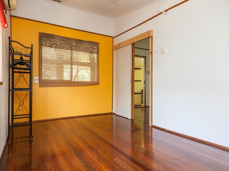 6 Oxley Parade, Dunwich QLD 4183