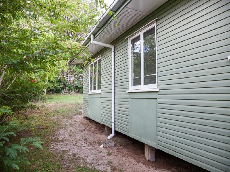 14 Barton St, Dunwich QLD 4183