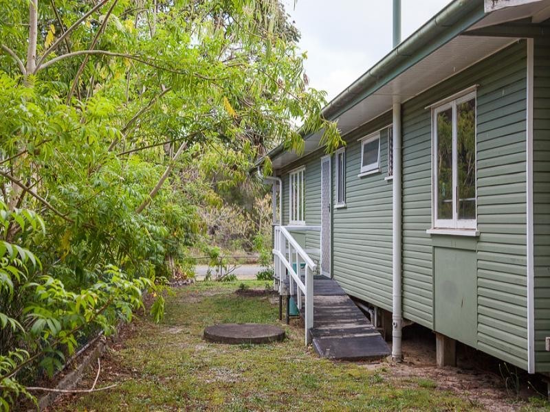 14 Barton St, Dunwich QLD 4183