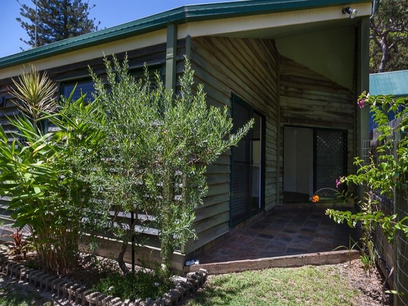 2/109 Dickson Way, Point Lookout QLD 4183