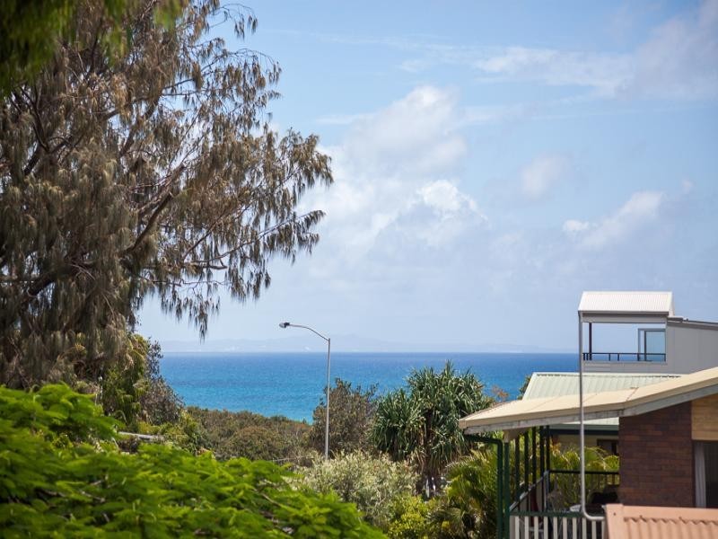 36 George Nothling Drive, Point Lookout QLD 4183