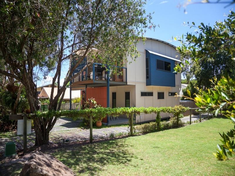 36 George Nothling Drive, Point Lookout QLD 4183