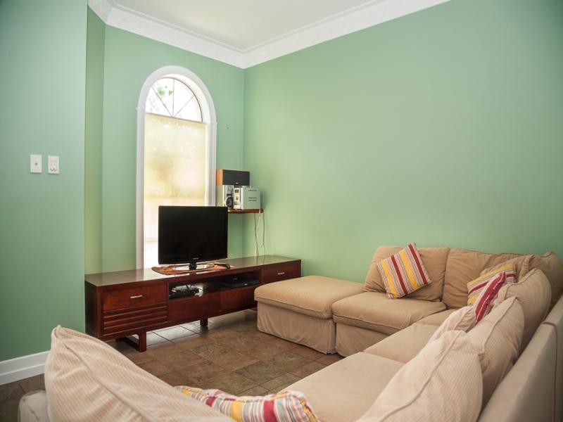 4 Gatumba St, Dunwich QLD 4183