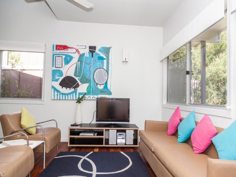 49 Dickson Way, Point Lookout QLD 4183