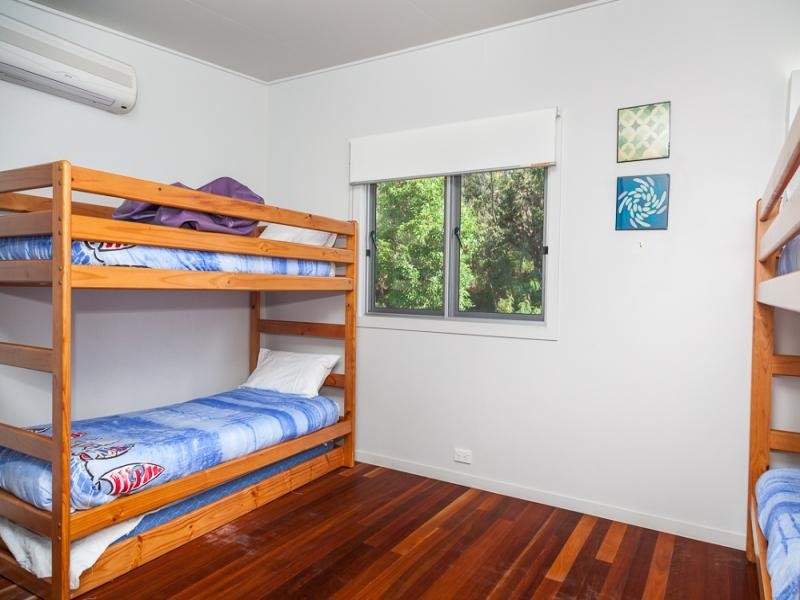 49 Dickson Way, Point Lookout QLD 4183