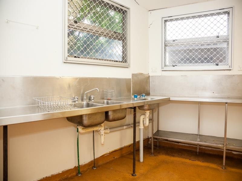 7 STRADBROKE PLACE, Dunwich QLD 4183