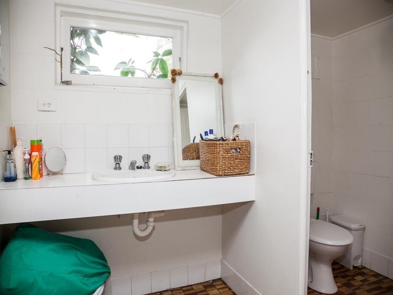 7 STRADBROKE PLACE, Dunwich QLD 4183