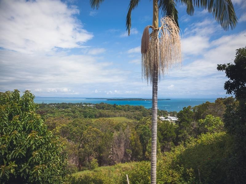 155 Rainbow Crescent, Dunwich QLD 4183