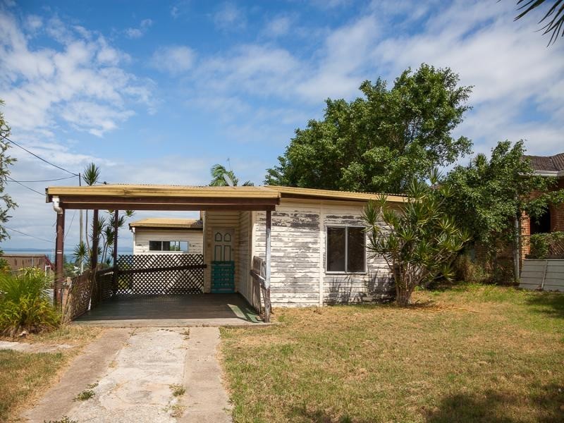 155 Rainbow Crescent, Dunwich QLD 4183