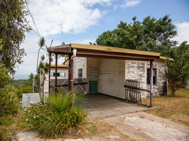 155 Rainbow Crescent, Dunwich QLD 4183