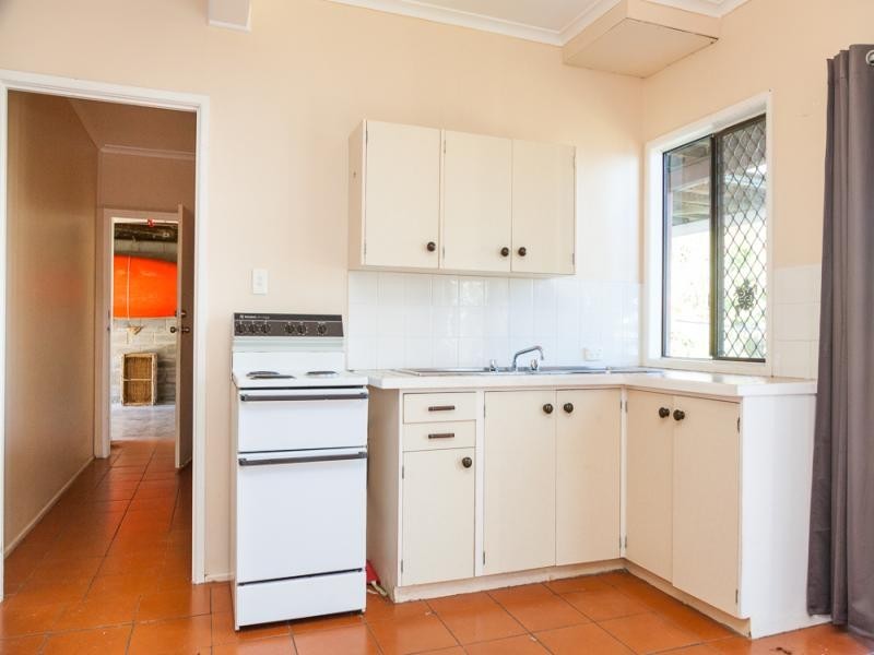 123 Rainbow Crescent, Dunwich QLD 4183