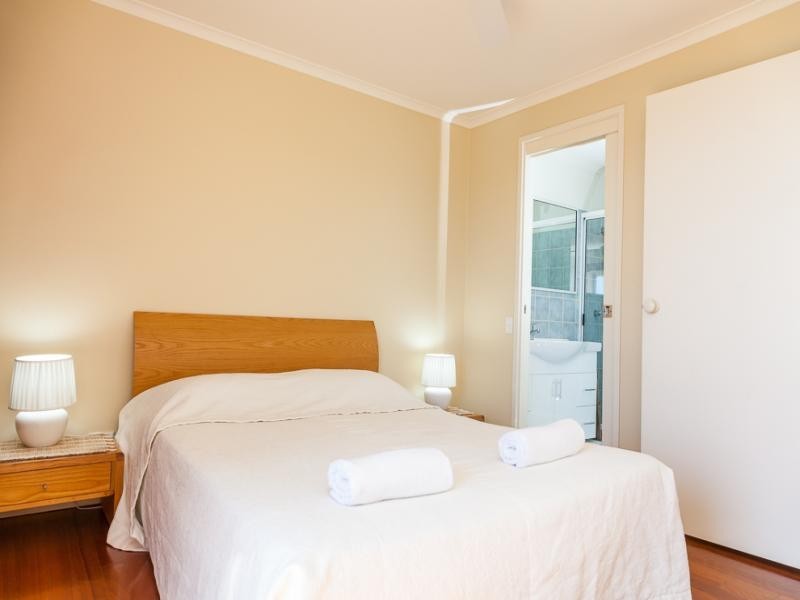 25/21-25 Cumming Parade, Point Lookout QLD 4183