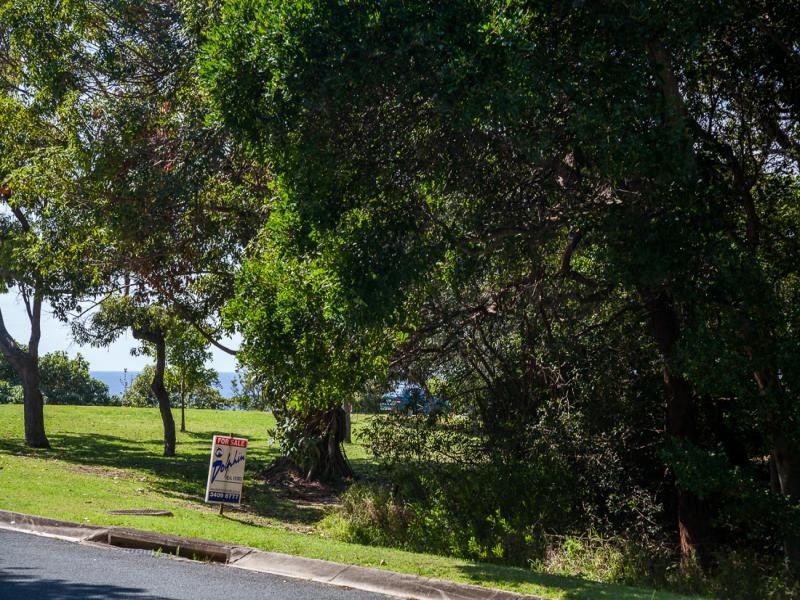22 Midjimberry St, Point Lookout QLD 4183