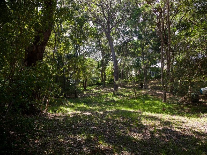 22 Midjimberry St, Point Lookout QLD 4183