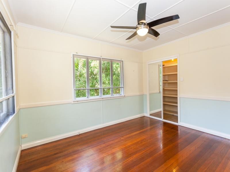 39 Rainbow Crescent, Dunwich QLD 4183