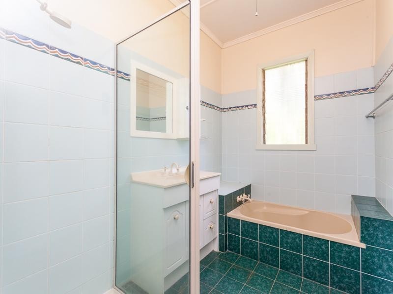 39 Rainbow Crescent, Dunwich QLD 4183