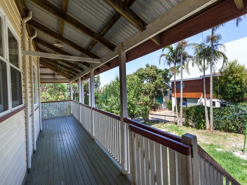 39 Rainbow Crescent, Dunwich QLD 4183