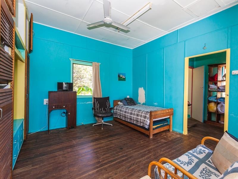 6 MOONGALBA RD, Point Lookout QLD 4183