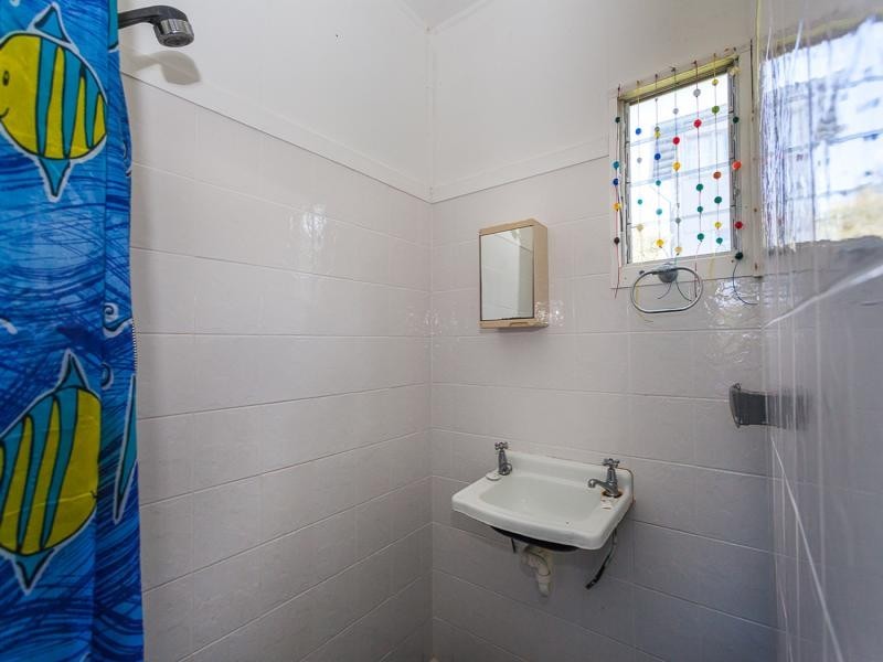 6 MOONGALBA RD, Point Lookout QLD 4183