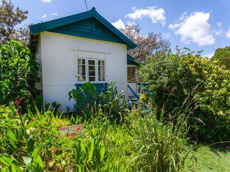 6 MOONGALBA RD, Point Lookout QLD 4183