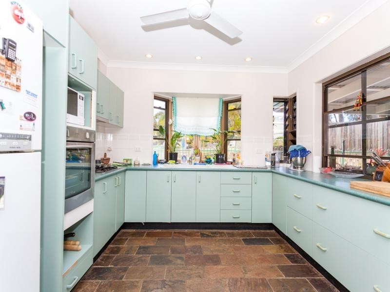 124 Tramican Street, Point Lookout QLD 4183