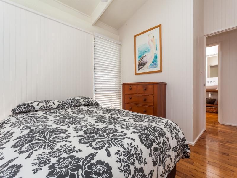 1/20 CUMMING PARADE, Point Lookout QLD 4183