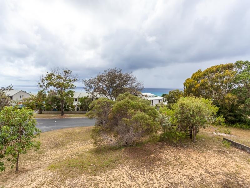 2/20 CUMMING PARADE, Point Lookout QLD 4183