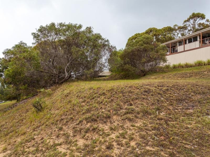 2/20 CUMMING PARADE, Point Lookout QLD 4183