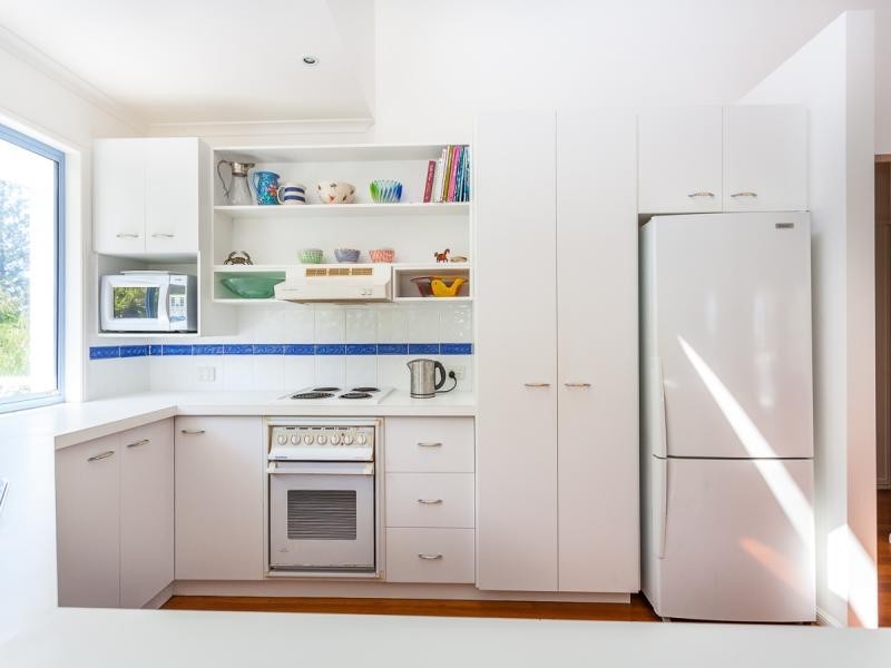 11 Booran Street, Point Lookout QLD 4183